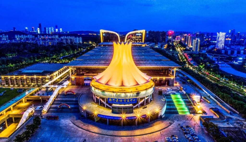 Nanning - Green capital, blend of modern and traditional